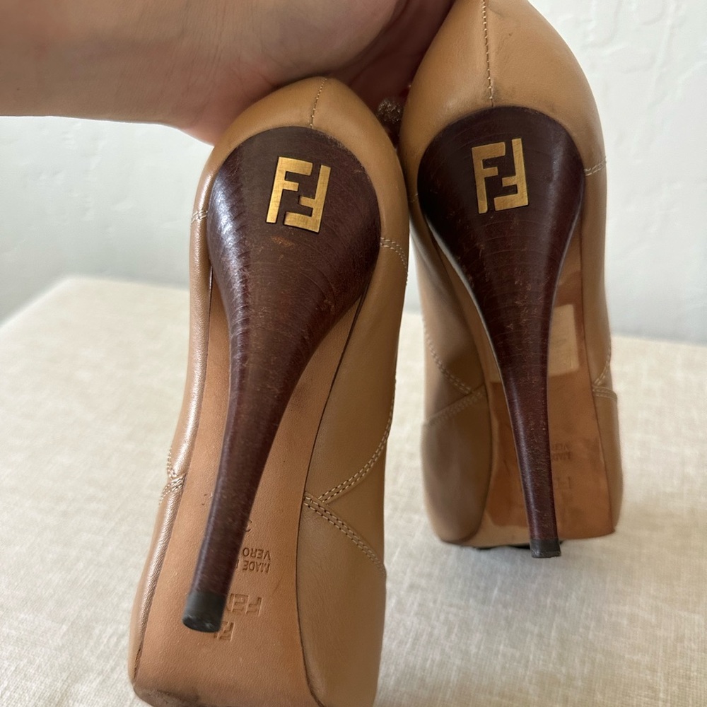 FENDI Zucca FF Leather Pumps Size 39 (US Women’s size 8.5) - Picture 7 of 11